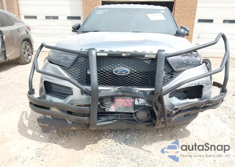 2020 Ford Police Interceptor z USA, uszkodzony, nr VIN 1FM5K8AC7LGB86327